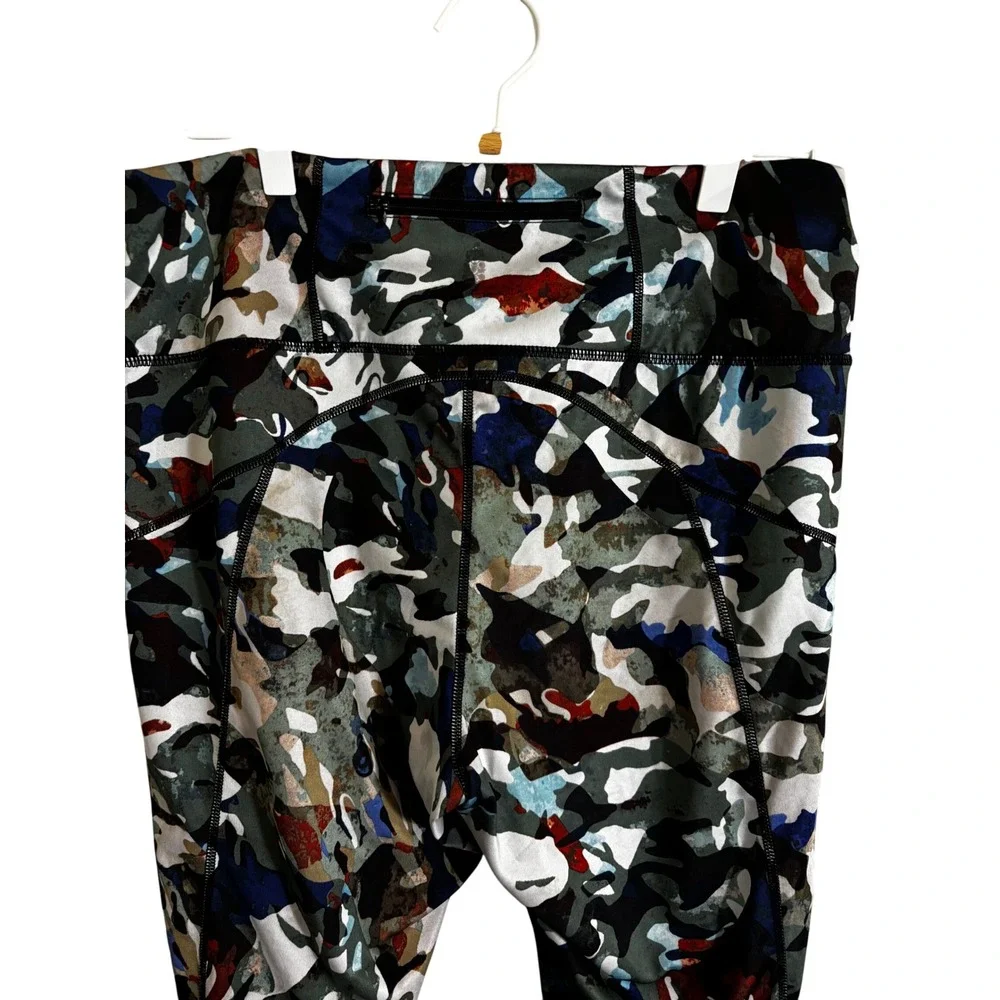 Free People Movement 7/8 Camo Print Leggings with Ruched Detail High Waist‎ Sz L - Picture 3 of 9